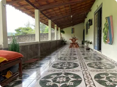 Varanda coberta e fresca para os cães